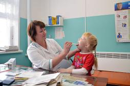 ОСМОТР ДЕТЕЙ В ДОУ ФЕЛЬДШЕРОМ ФАП